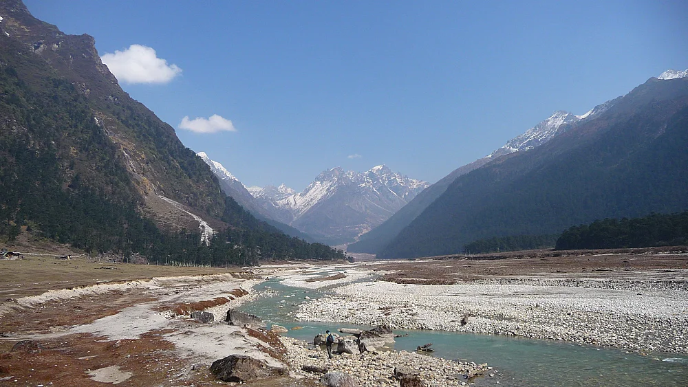 Yumthang Valley, (PC: Cosimo Roams https://flickr.com/photos/cosimo-roams/)